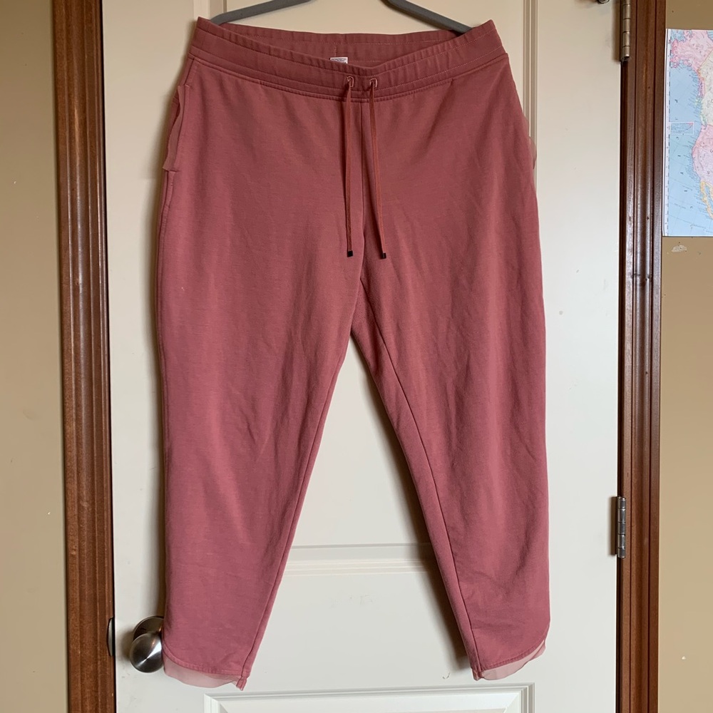NWOT Victoria sport joggers